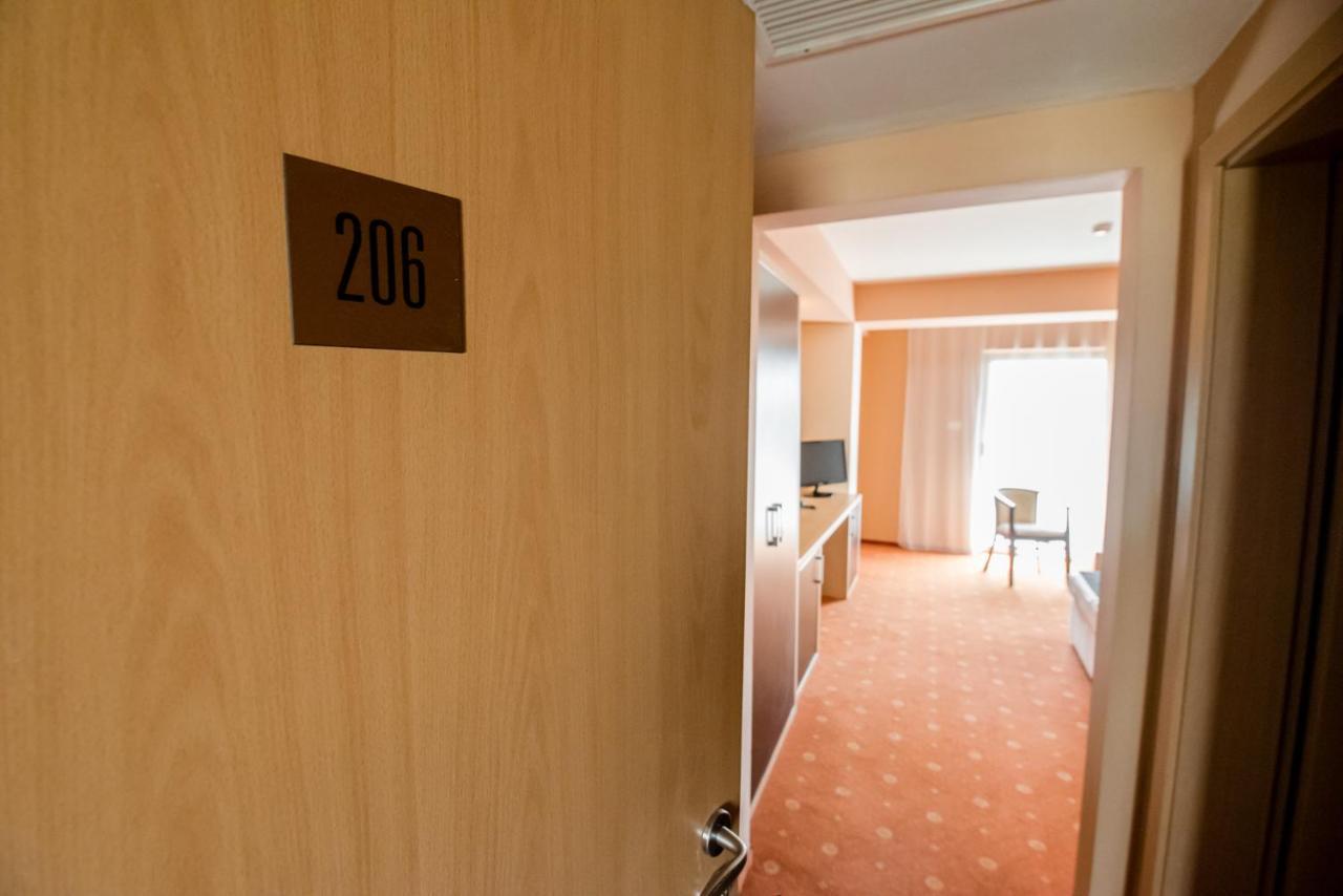 Hotel Oxford By Timhotels Temešvár Exteriér fotografie