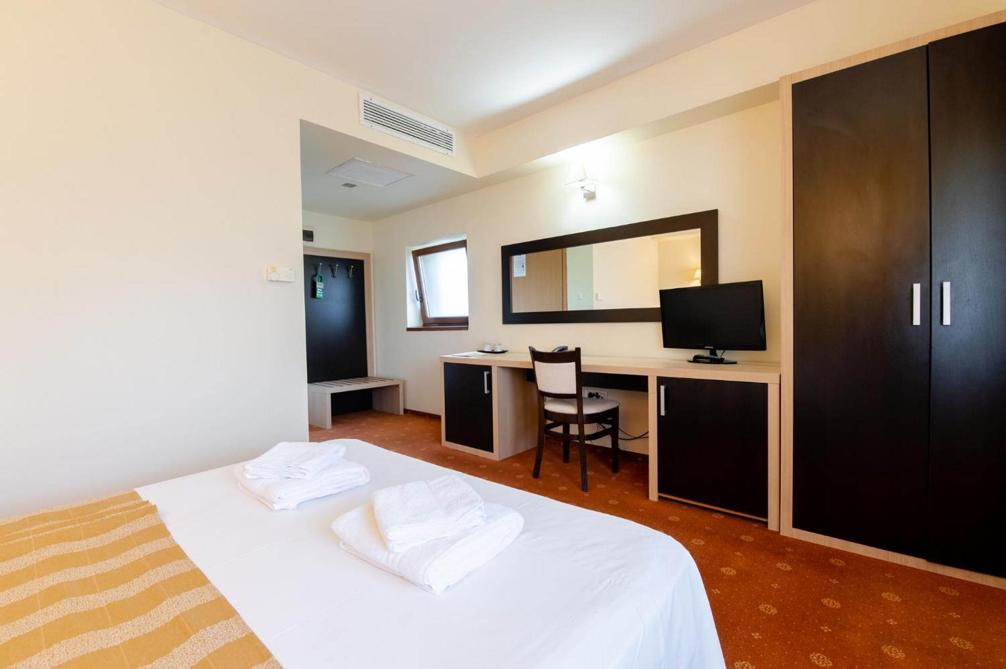 Hotel Oxford By Timhotels Temešvár Exteriér fotografie