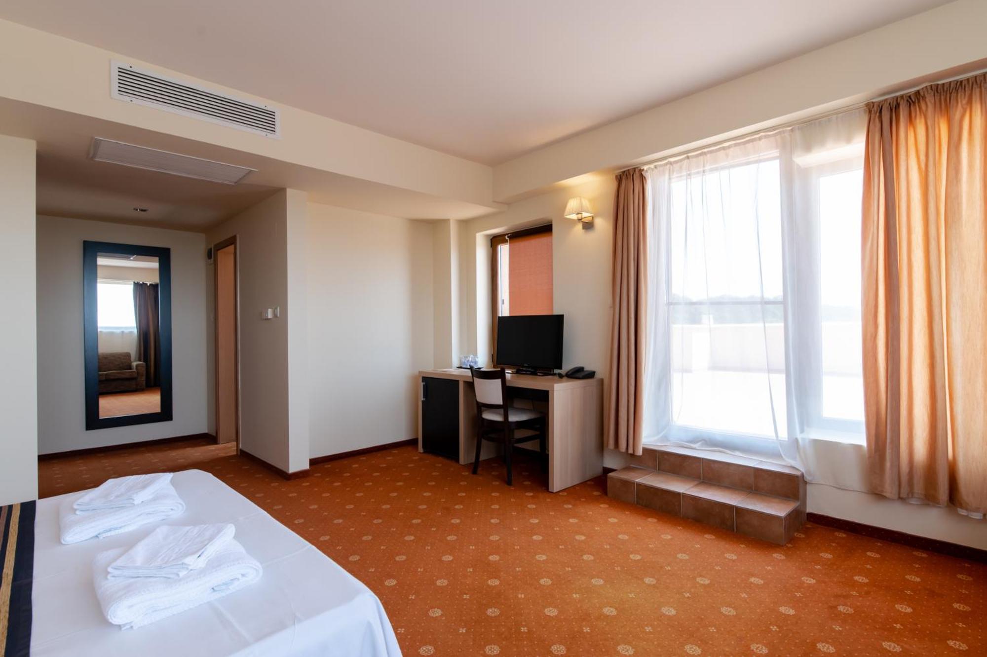 Hotel Oxford By Timhotels Temešvár Exteriér fotografie
