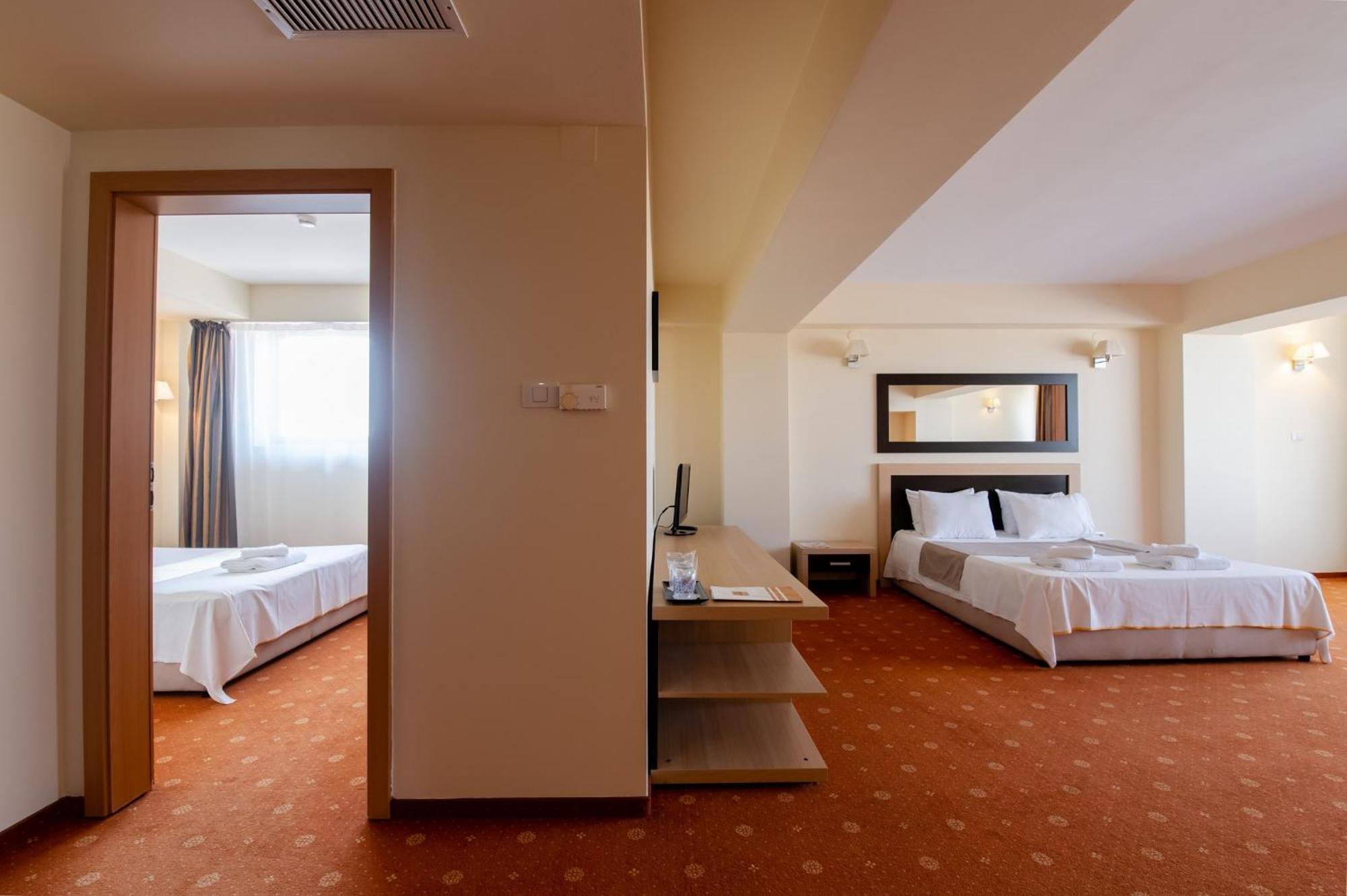 Hotel Oxford By Timhotels Temešvár Exteriér fotografie