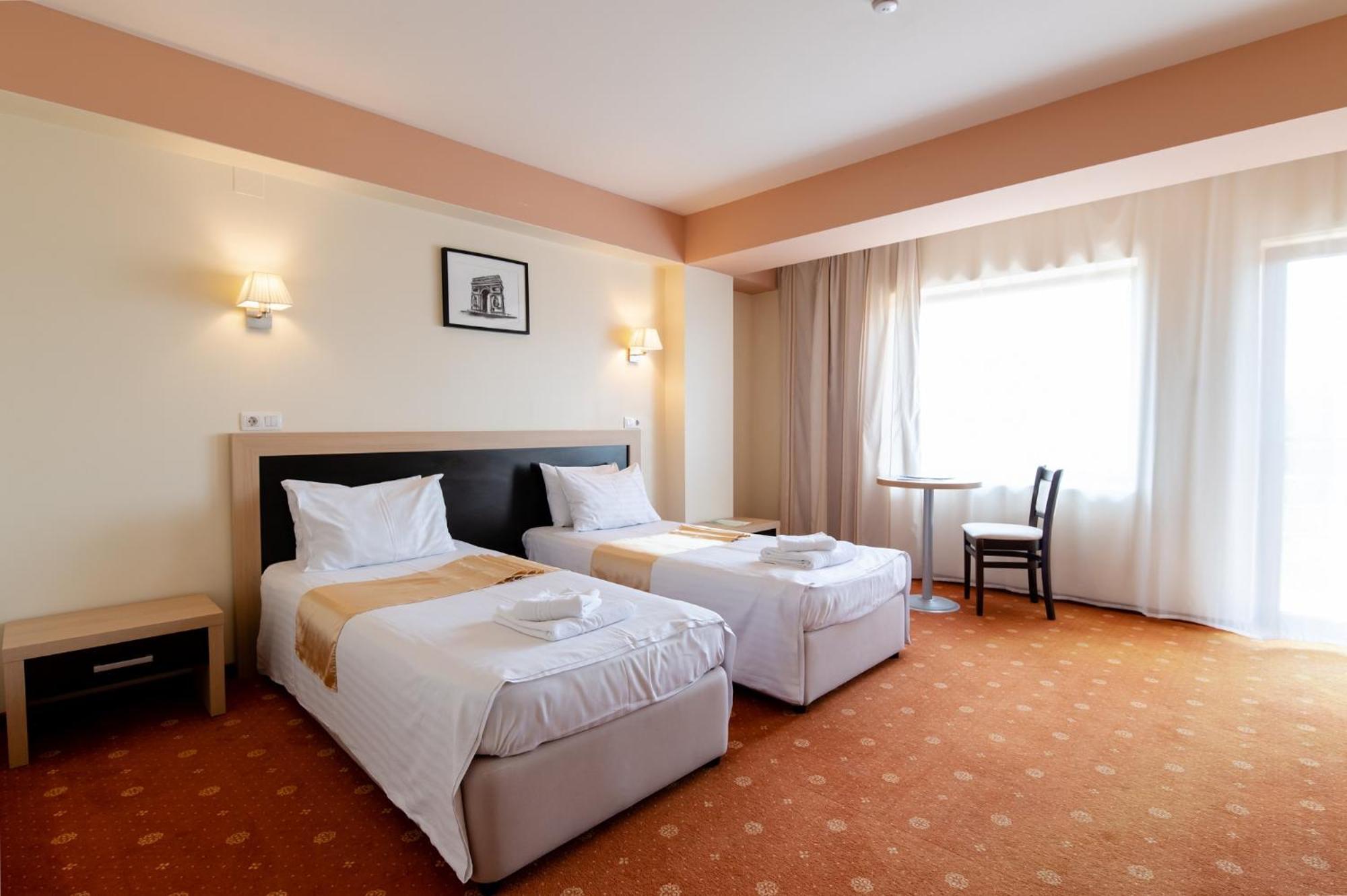 Hotel Oxford By Timhotels Temešvár Exteriér fotografie