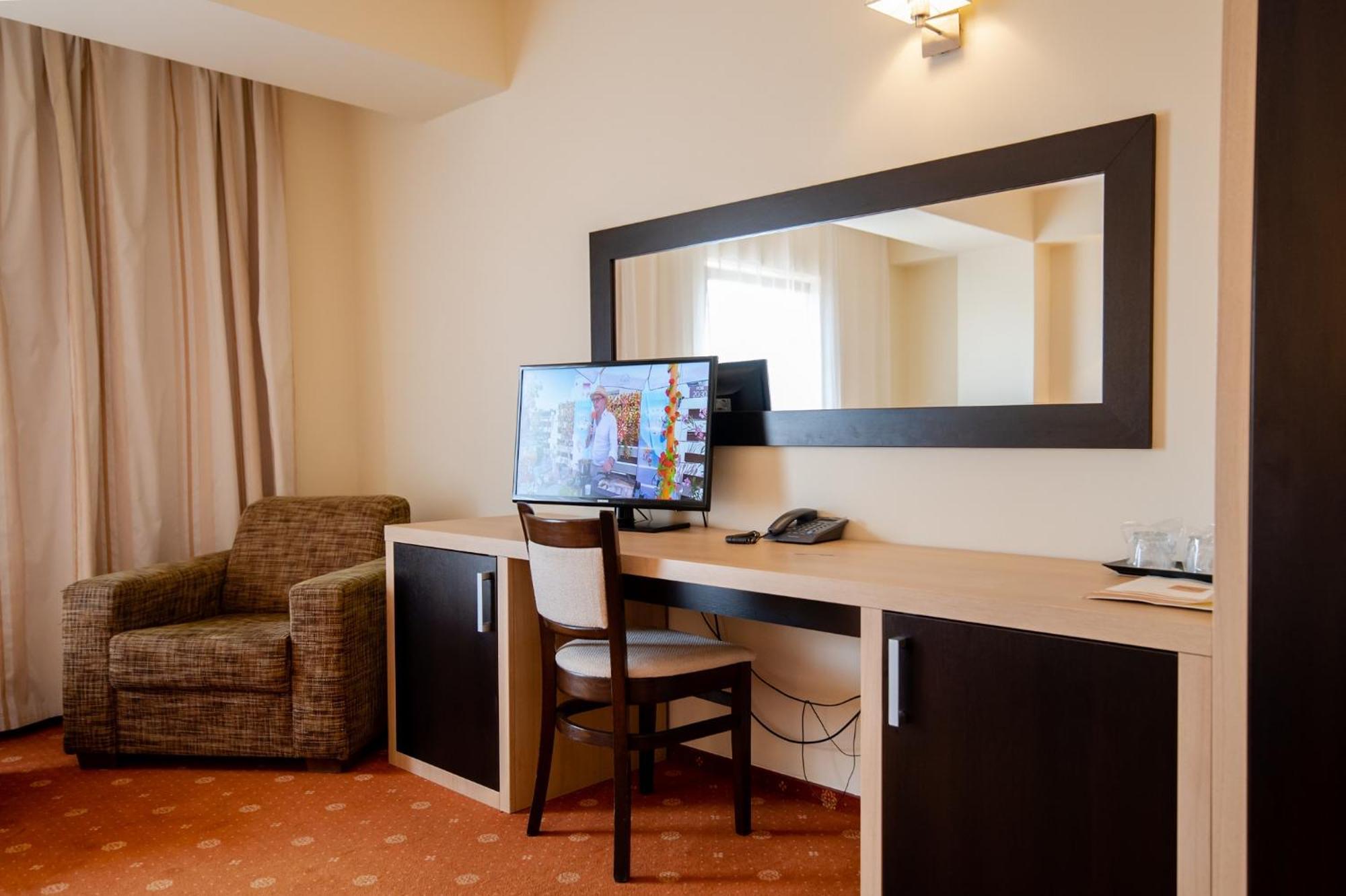 Hotel Oxford By Timhotels Temešvár Exteriér fotografie