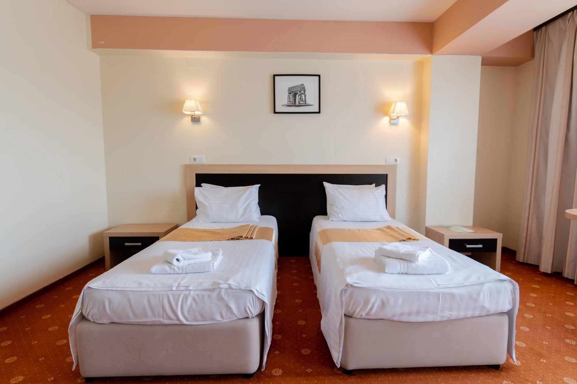 Hotel Oxford By Timhotels Temešvár Exteriér fotografie